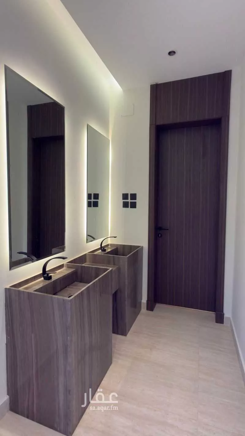 7 bedroom villa in Al Sharayea 8