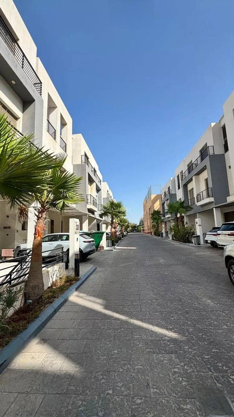 5 bedroom villa in Qurtubah, Eastern Province 4
