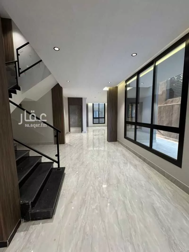 10 bedroom villa in Al Ukayshiyyah 3