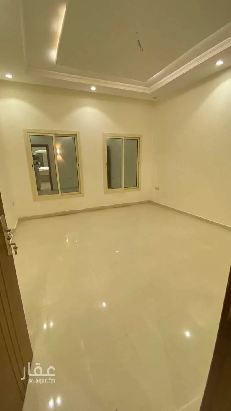 5 bedroom villa in King Fahd 2