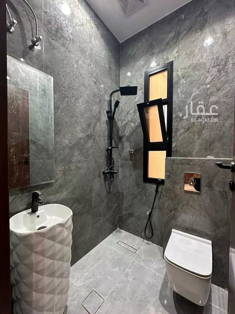 9 bedroom villa in Al Buhayrat 11