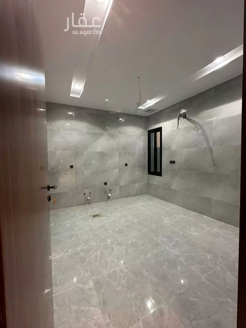 9 bedroom villa in Al Buhayrat 12