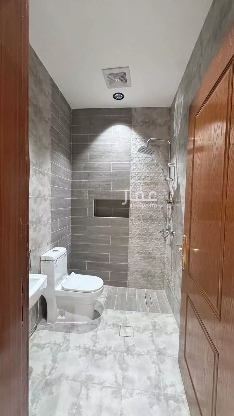 6 bedroom villa in King Fahd 12