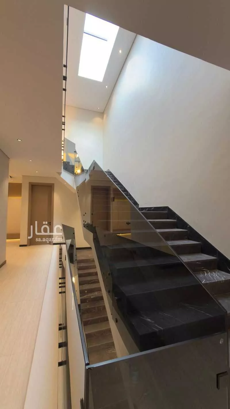 7 bedroom villa in Al Ukayshiyyah 7