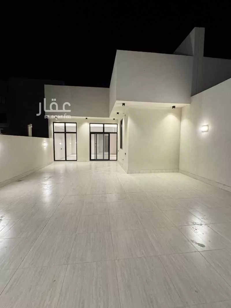 فيلا 5 غرف في الحمراء و ام الجود 20