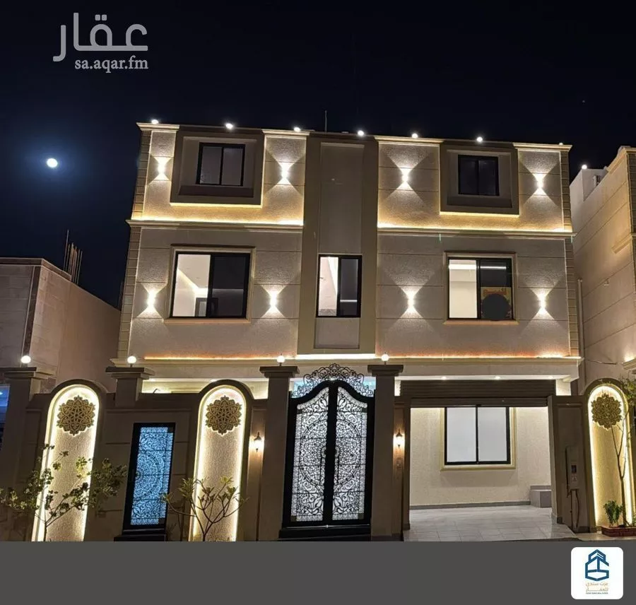 8 bedroom duplex in Al Ukayshiyyah 2