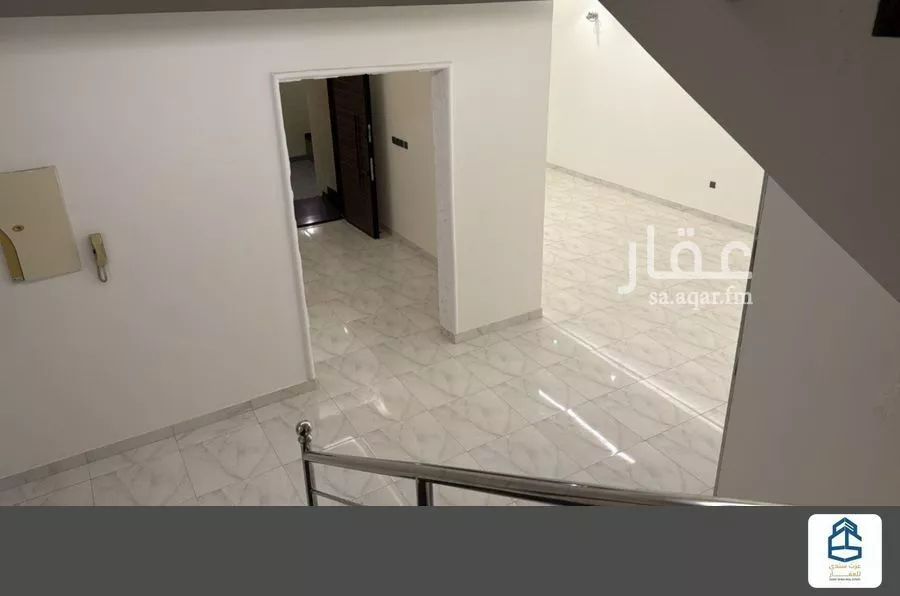8 bedroom duplex in Al Ukayshiyyah 5