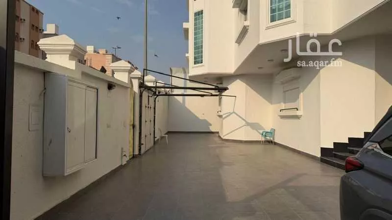15 bedroom apartment in Al Khalidiyyah 2