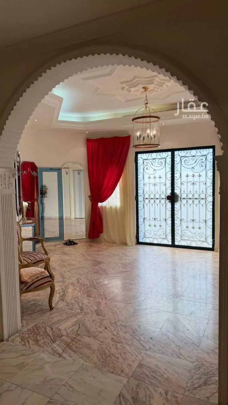 15 bedroom apartment in Al Khalidiyyah 12
