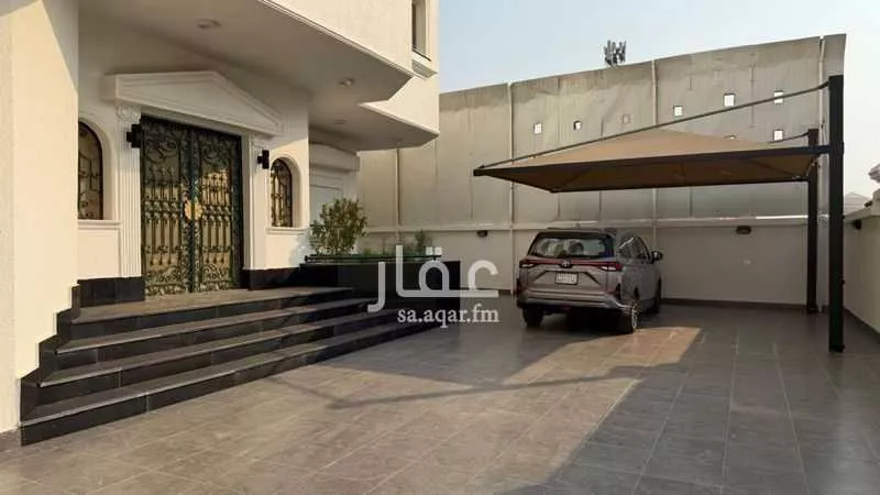 15 bedroom apartment in Al Khalidiyyah 6