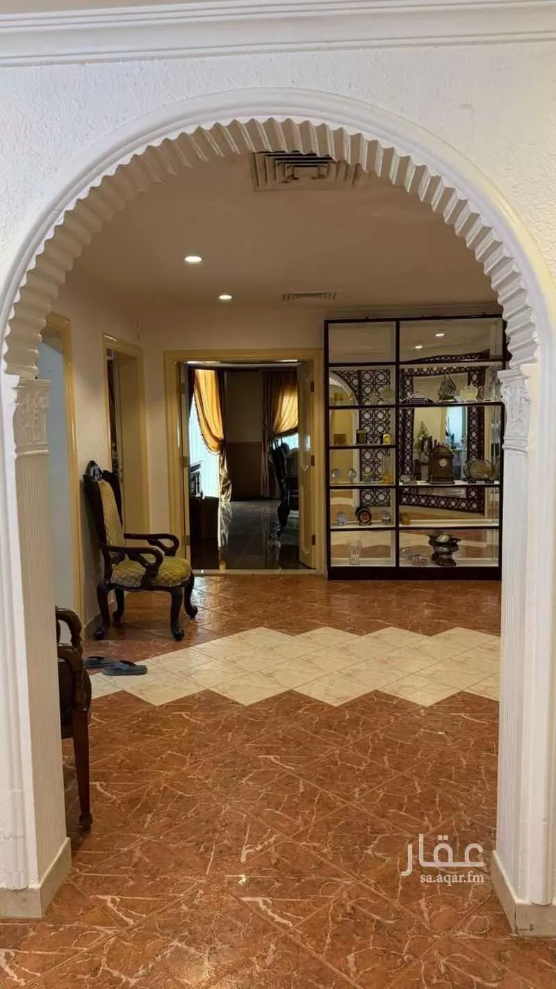 15 bedroom apartment in Al Khalidiyyah 7