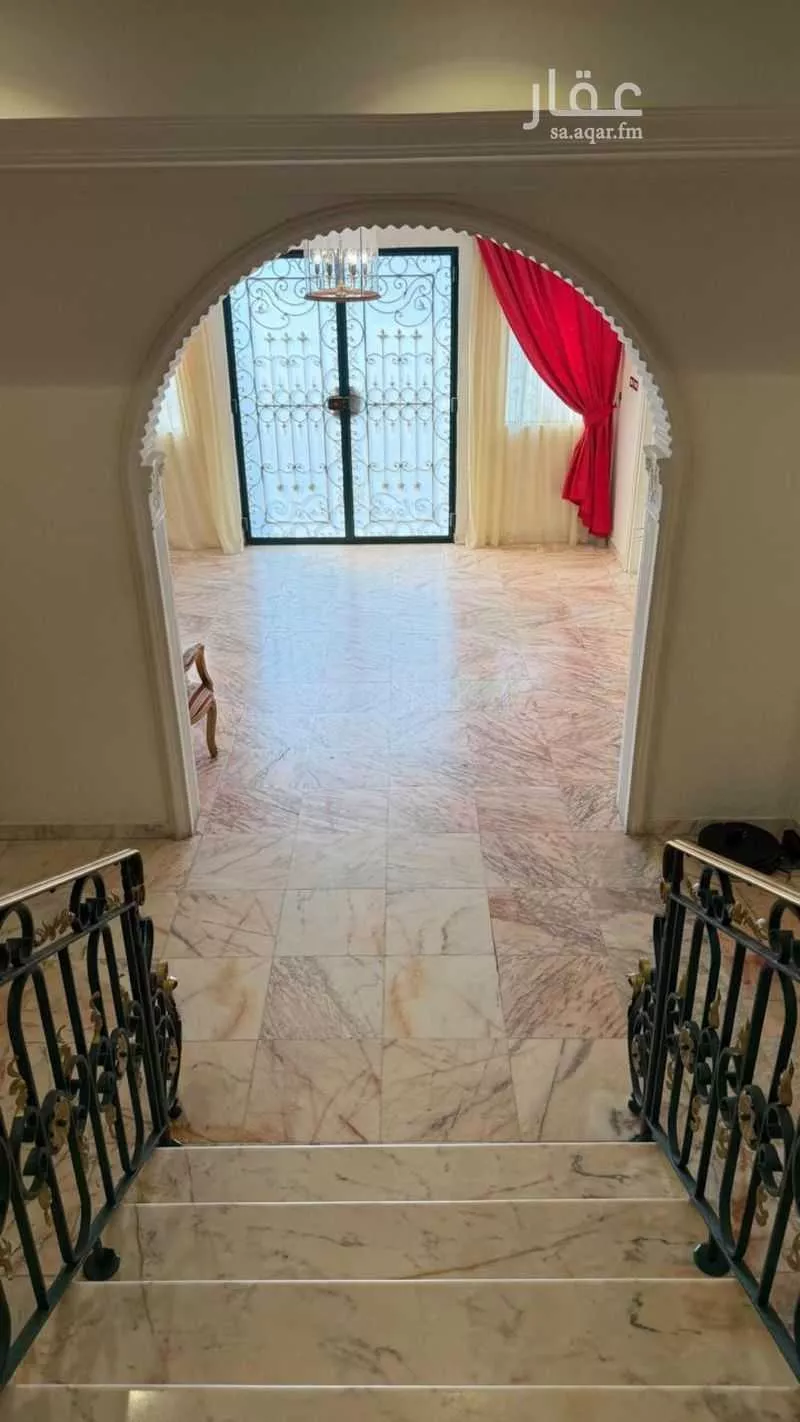 15 bedroom apartment in Al Khalidiyyah 10