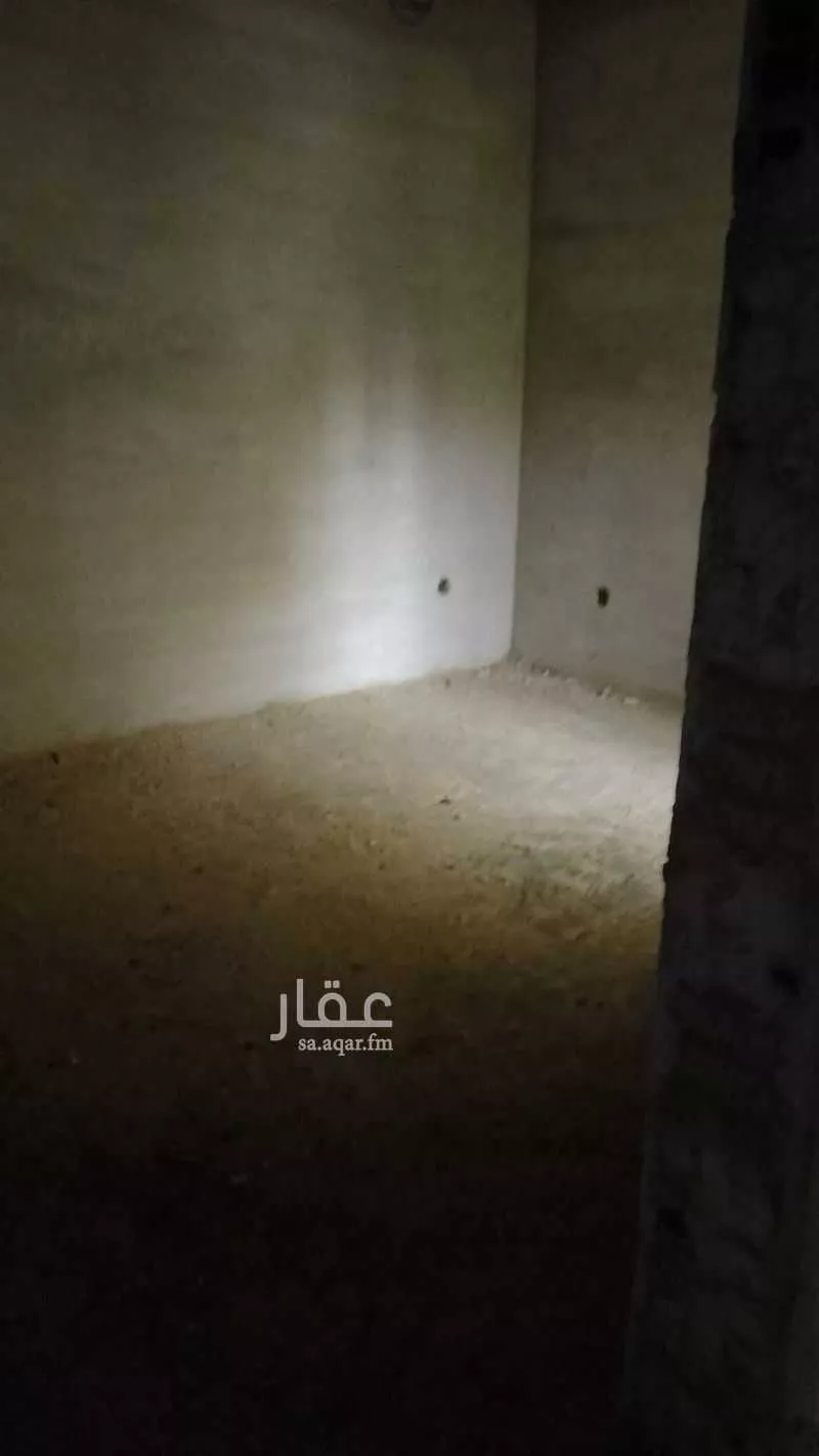 فيلا 8 غرف في الحمراء و ام الجود 8