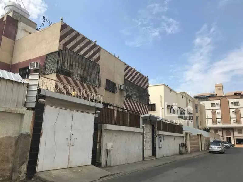 5 bedroom villa in Al Nuzhah 2