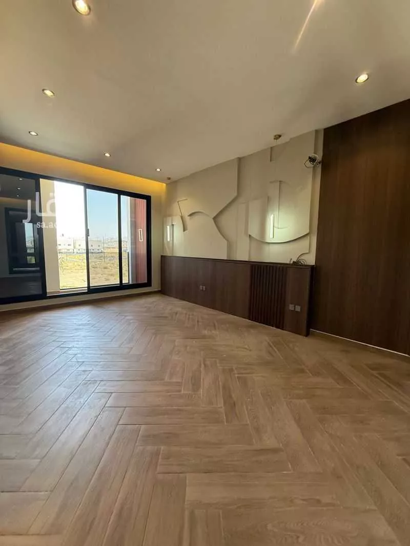 7 bedroom duplex in Al Ukayshiyyah 7