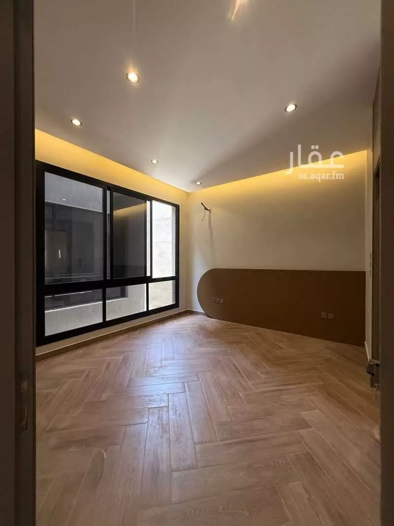 7 bedroom duplex in Al Ukayshiyyah 8