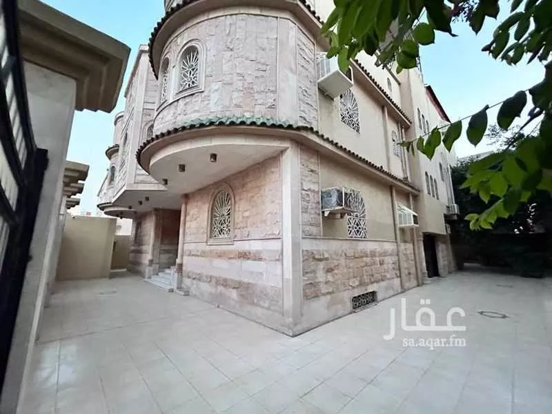 فيلا 8 غرف في الشوقية 3