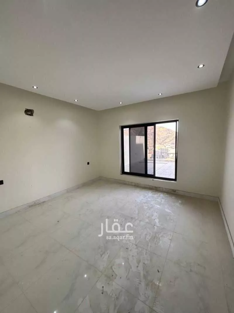 فيلا 7 غرف في العكيشية 18