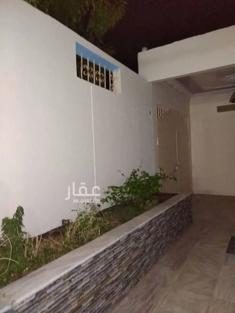 10 bedroom villa in King Fahd 7