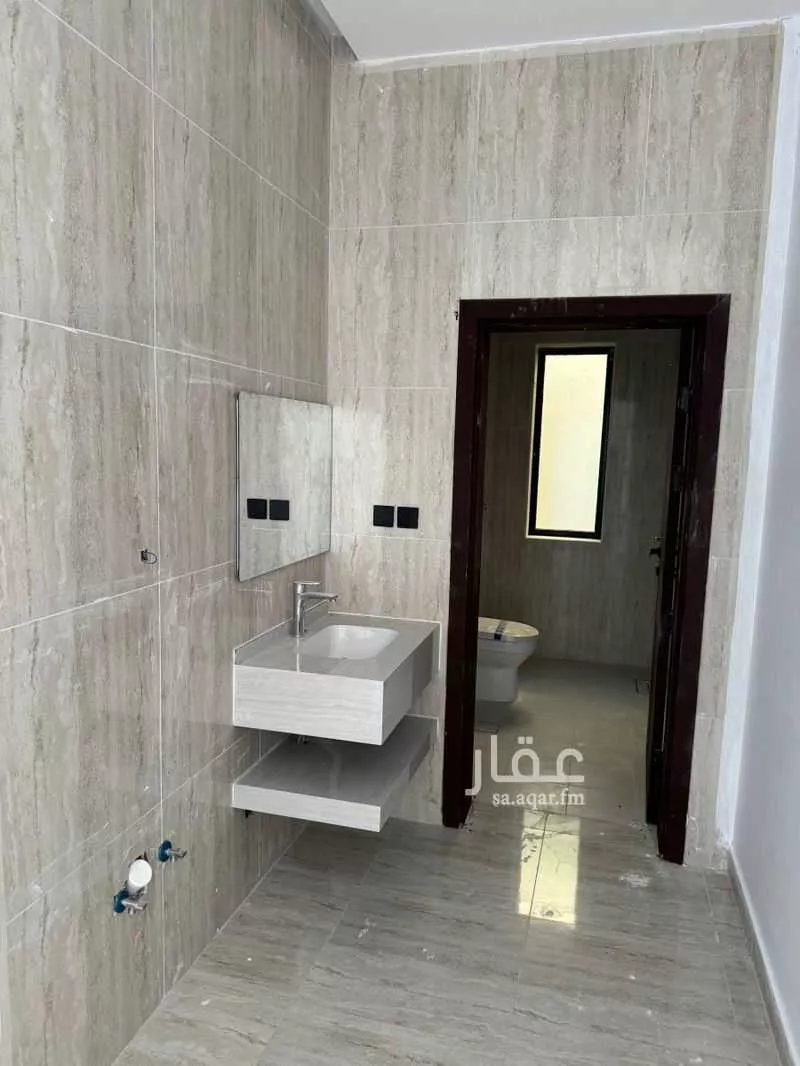 فيلا 6 غرف في الملك فهد 15