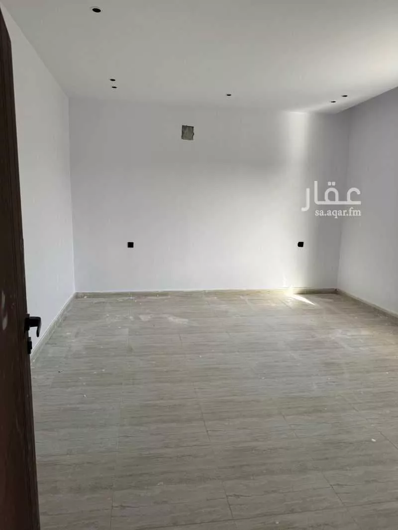 فيلا 6 غرف في الملك فهد 16