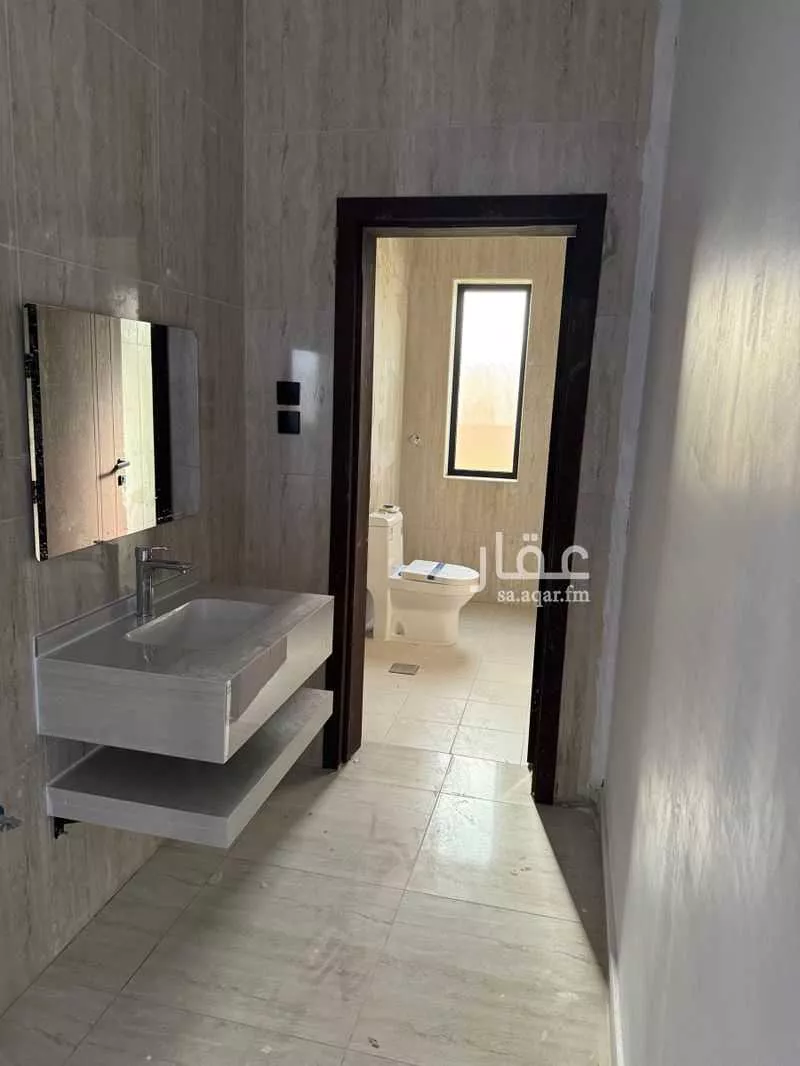 فيلا 6 غرف في الملك فهد 18