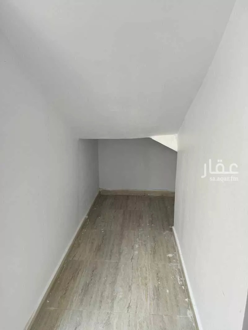 فيلا 6 غرف في الملك فهد 3