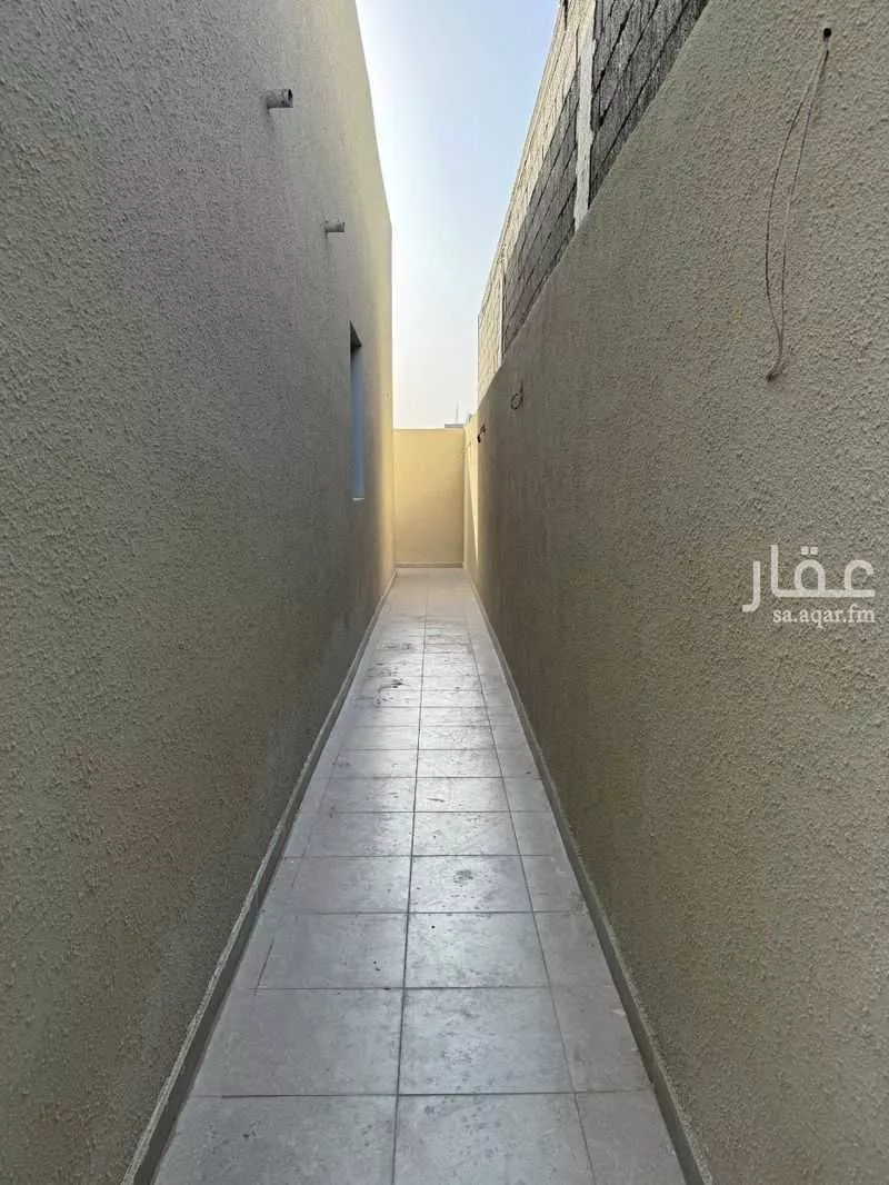 فيلا 6 غرف في الملك فهد 5