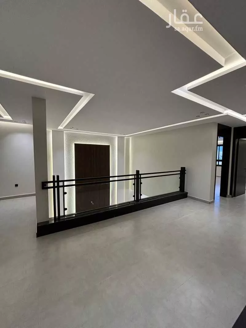 8 bedroom villa in King Fahd 8