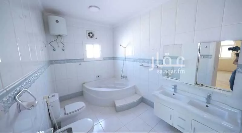 11 bedroom villa in Al Awali 12