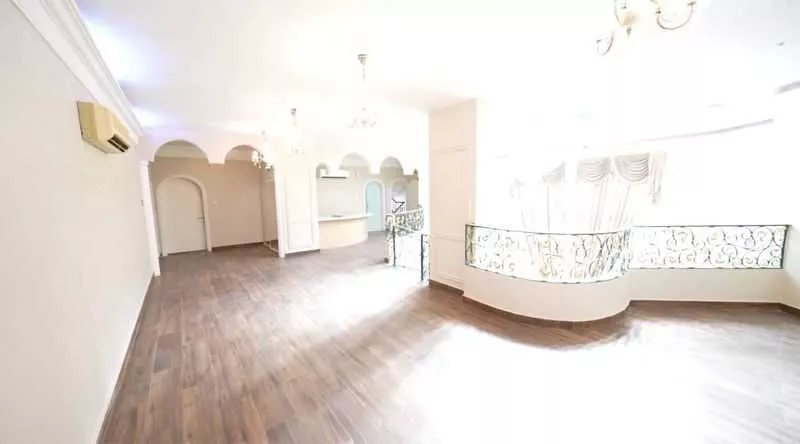 11 bedroom villa in Al Awali 13