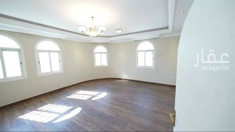 11 bedroom villa in Al Awali 18
