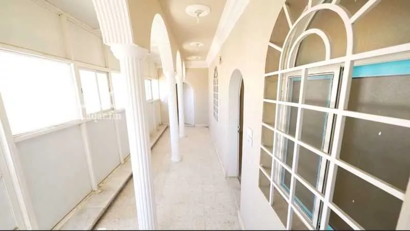 11 bedroom villa in Al Awali 20