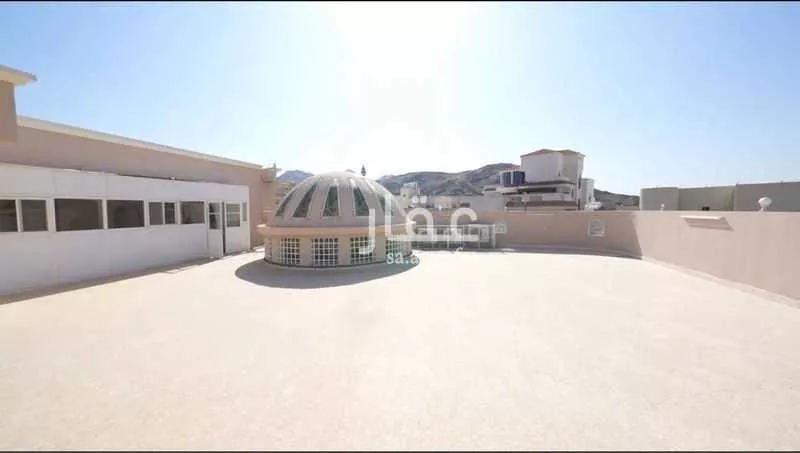 11 bedroom villa in Al Awali 21