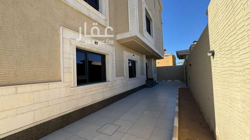 فيلا 13 غرف في الصوارى 35