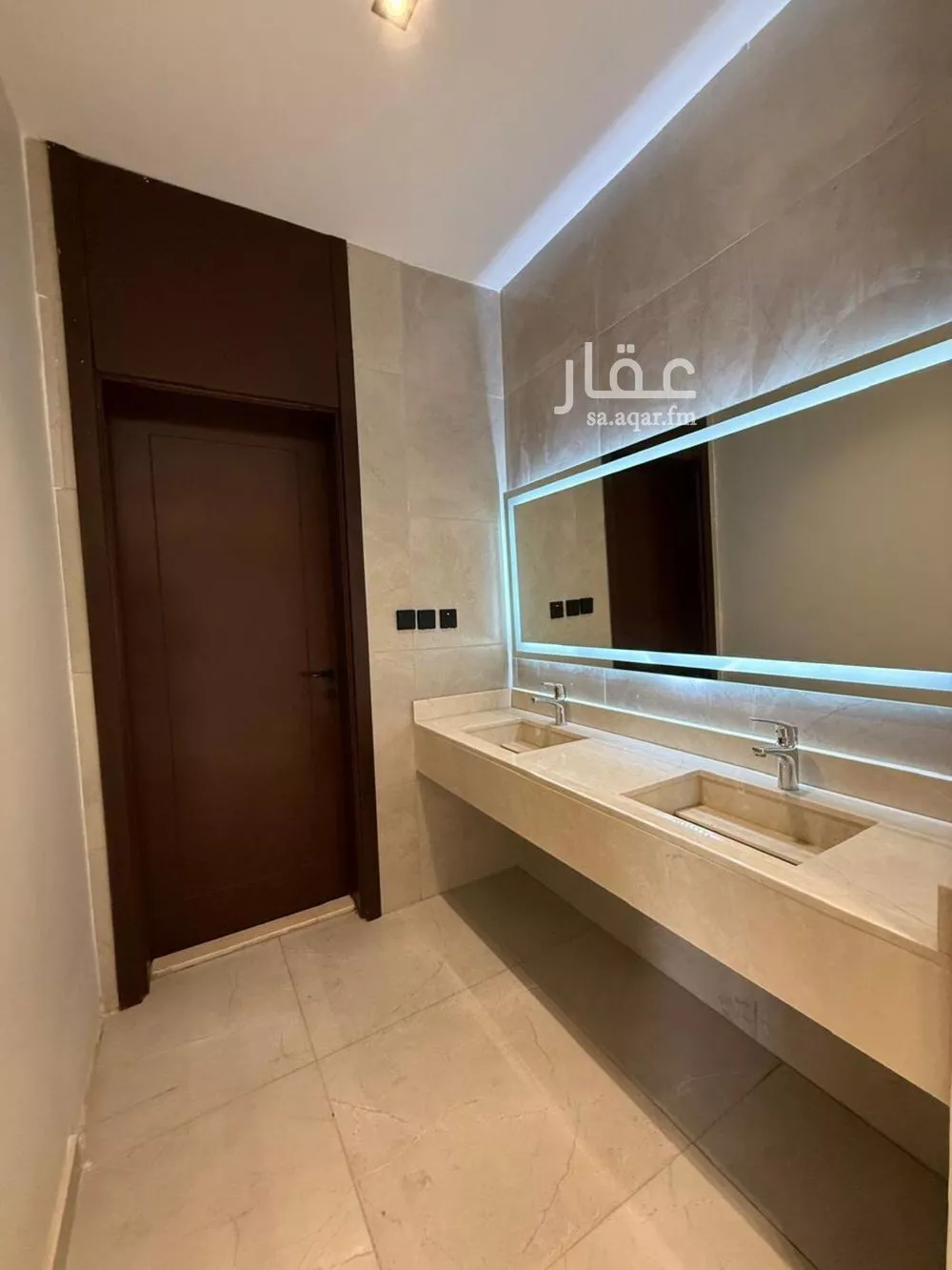 فيلا 5 غرف في الشراع 7