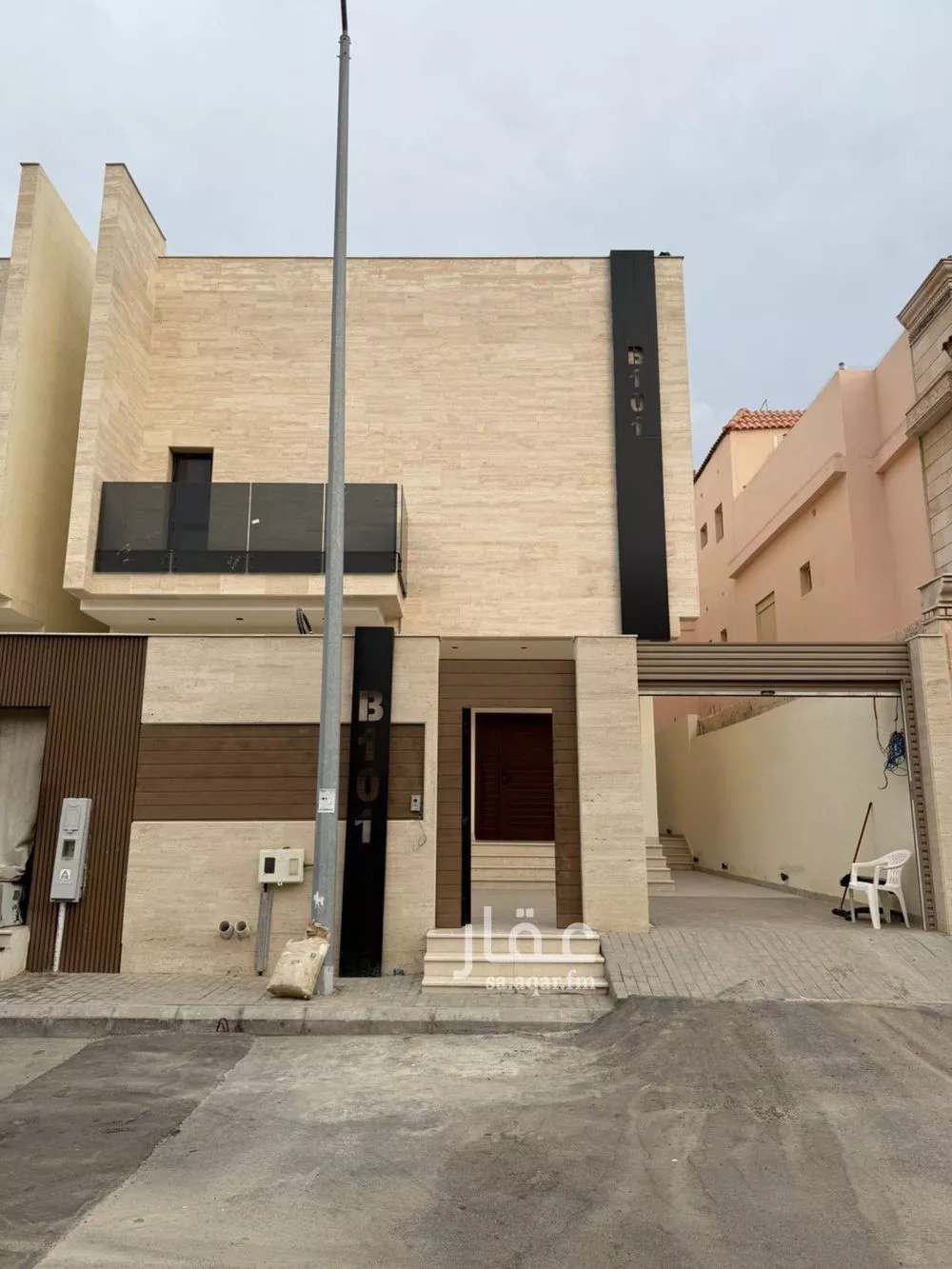 فيلا 5 غرف في الشراع 8