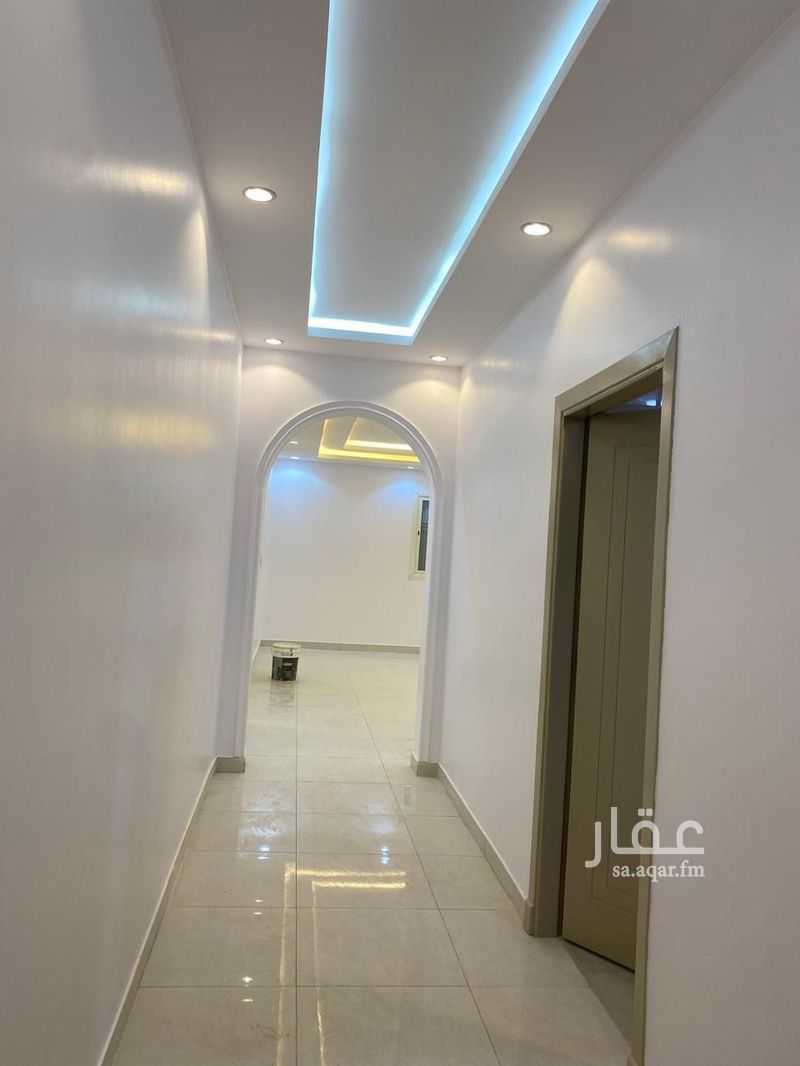 5 bedroom apartment in Al Sakb, Madinah 6