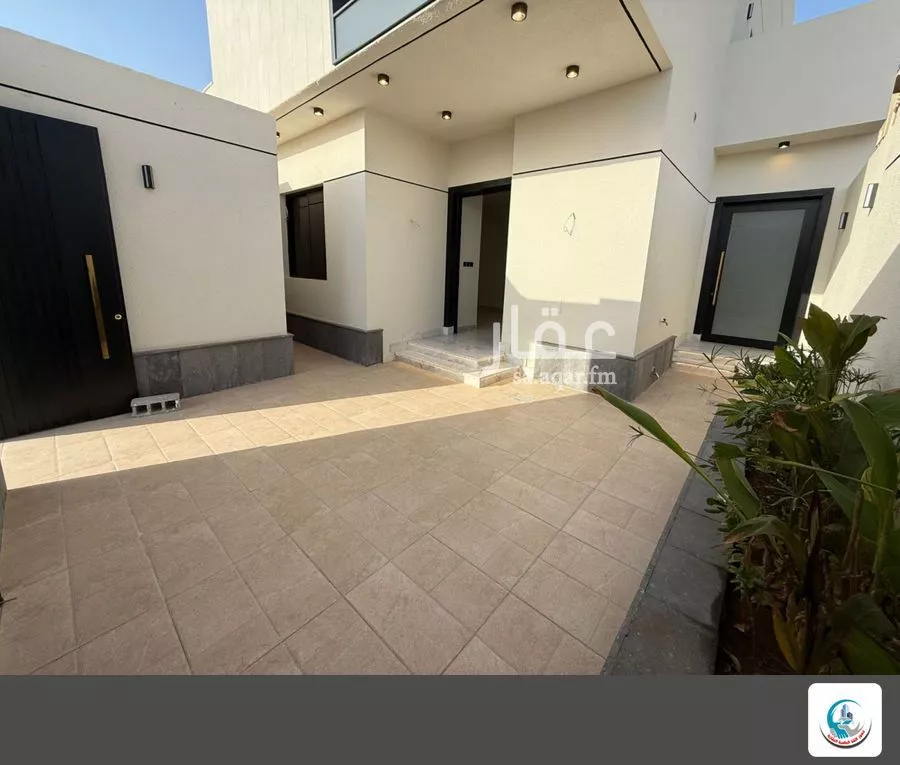 9 bedroom villa in Al Sawari 2