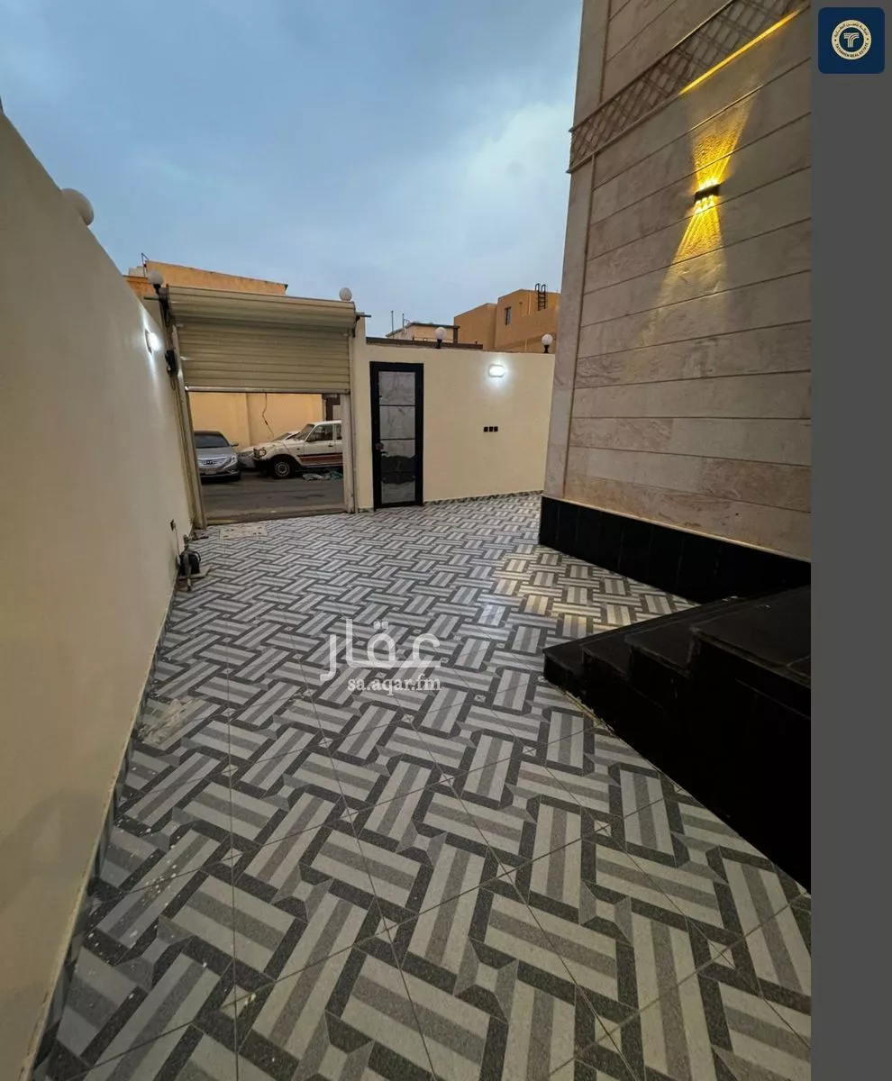 7 bedroom villa in Bahrah 8