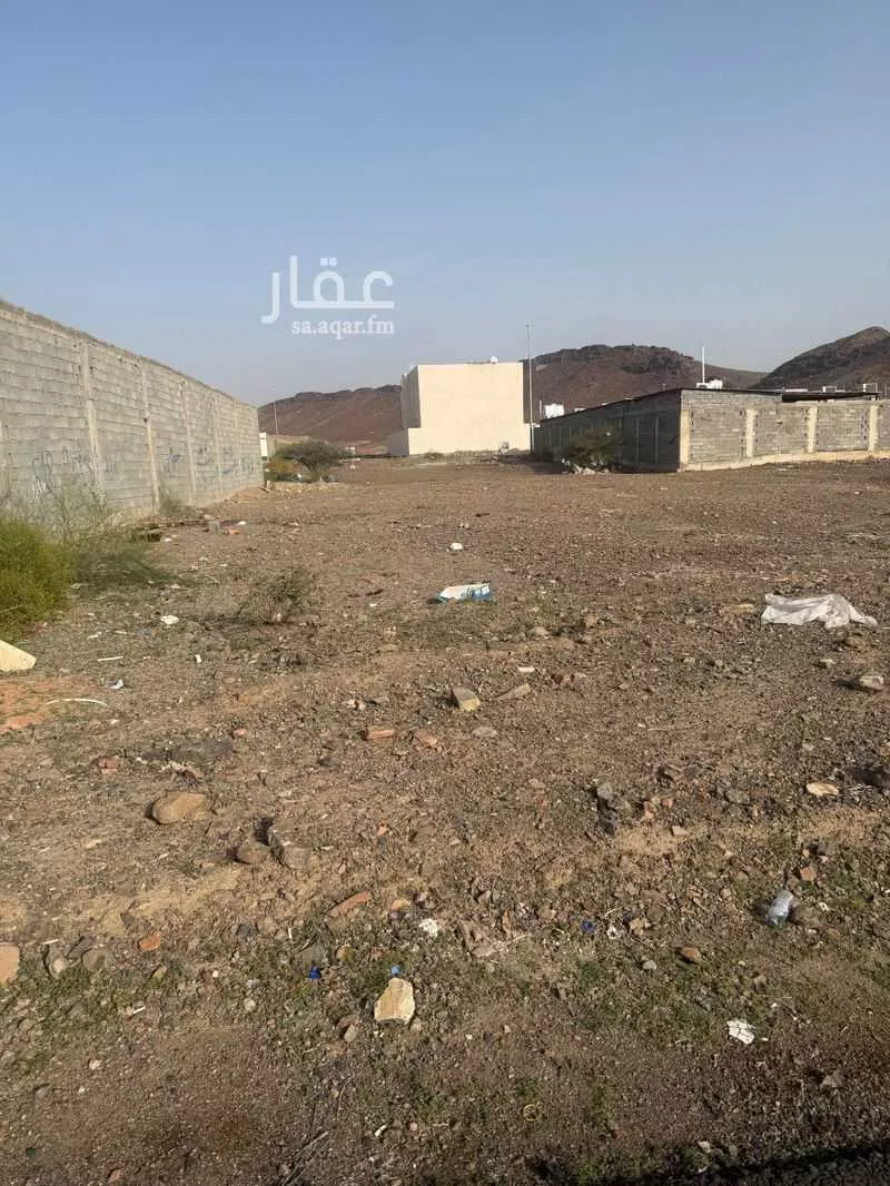 818 sqm land in Al Sahluj 2