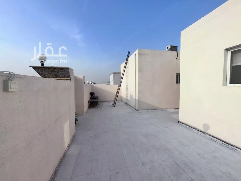 10 bedroom villa in Al Falah 15