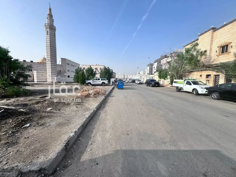 10 bedroom villa in Al Falah 17