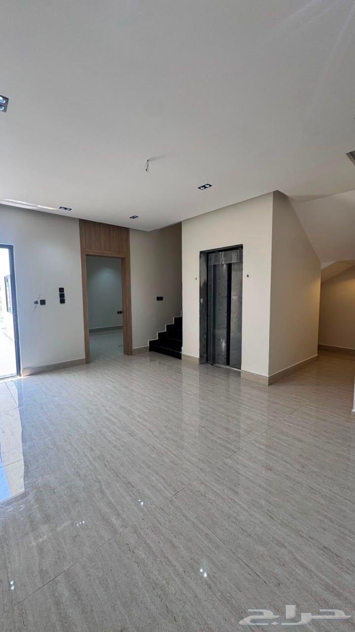 7 bedroom villa in Al Amwaj, Eastern Province 18