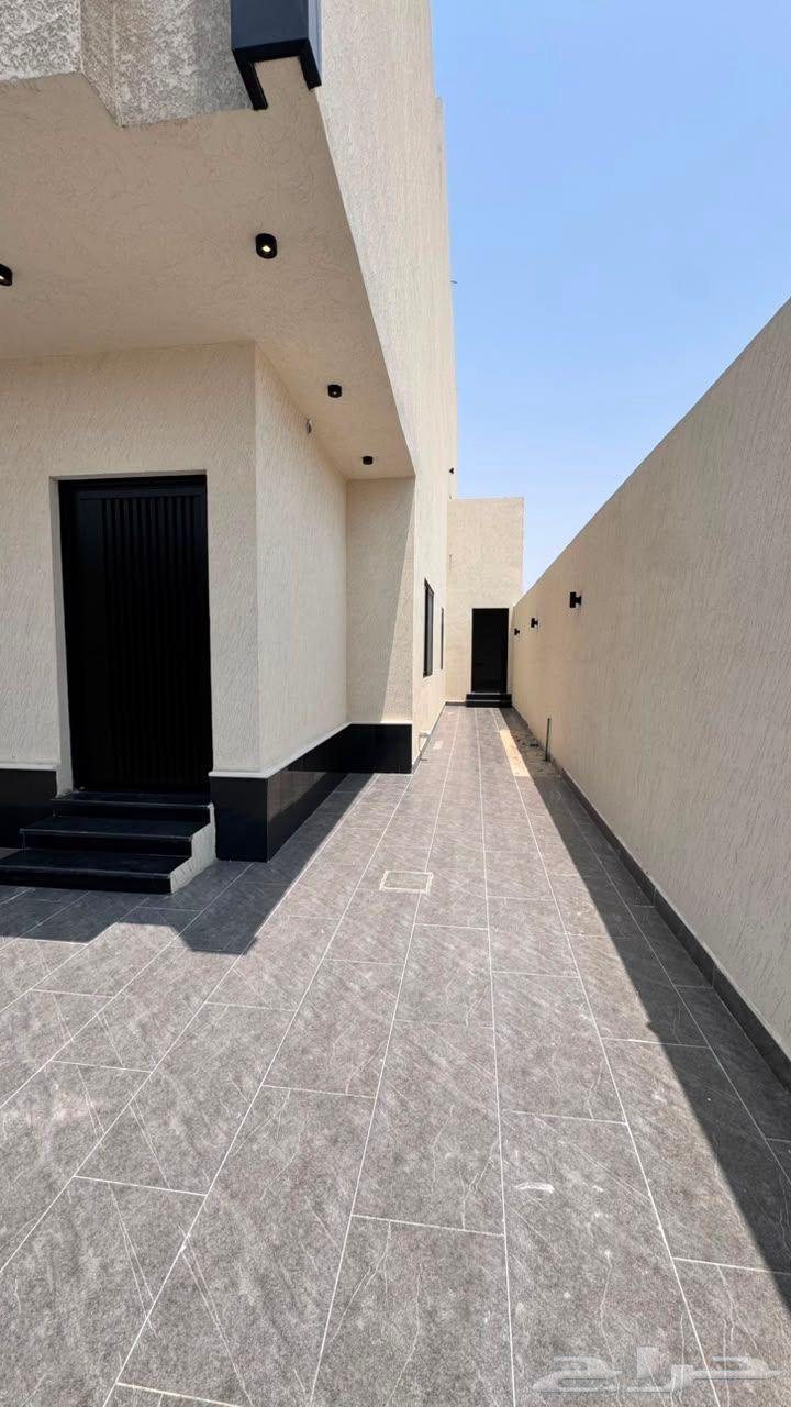 7 bedroom villa in Al Amwaj, Eastern Province 3