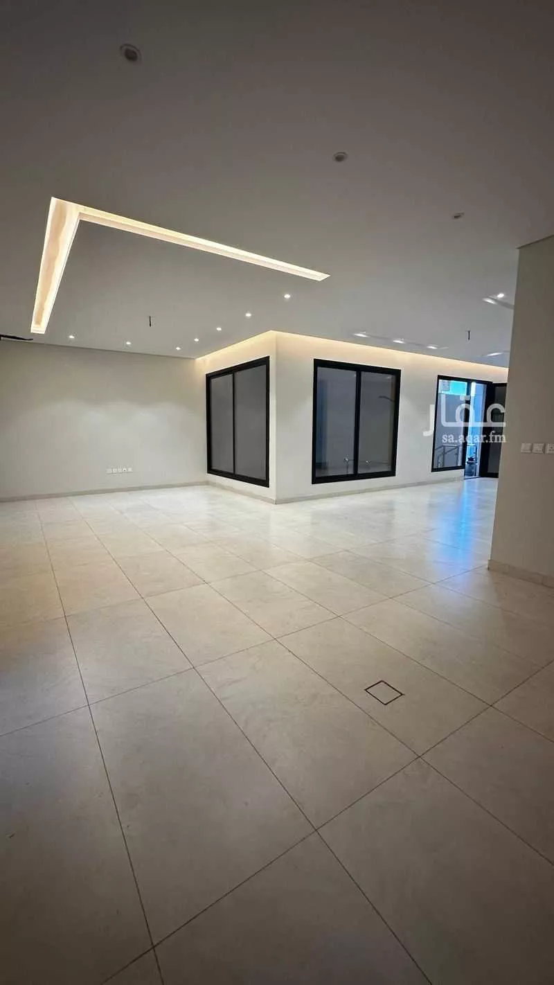 6 bedroom villa in Al Yaqout 2