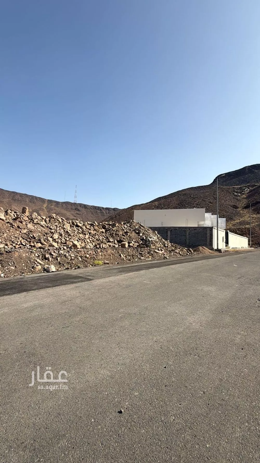 586 sqm land in Jabal Ir 5