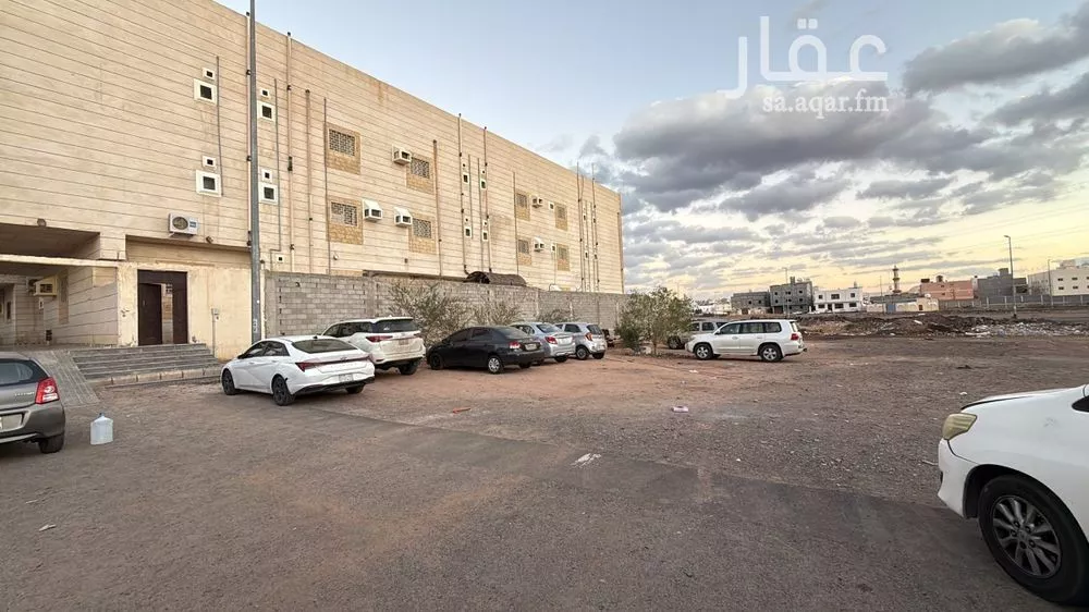 400 sqm land in Al Gharra 2