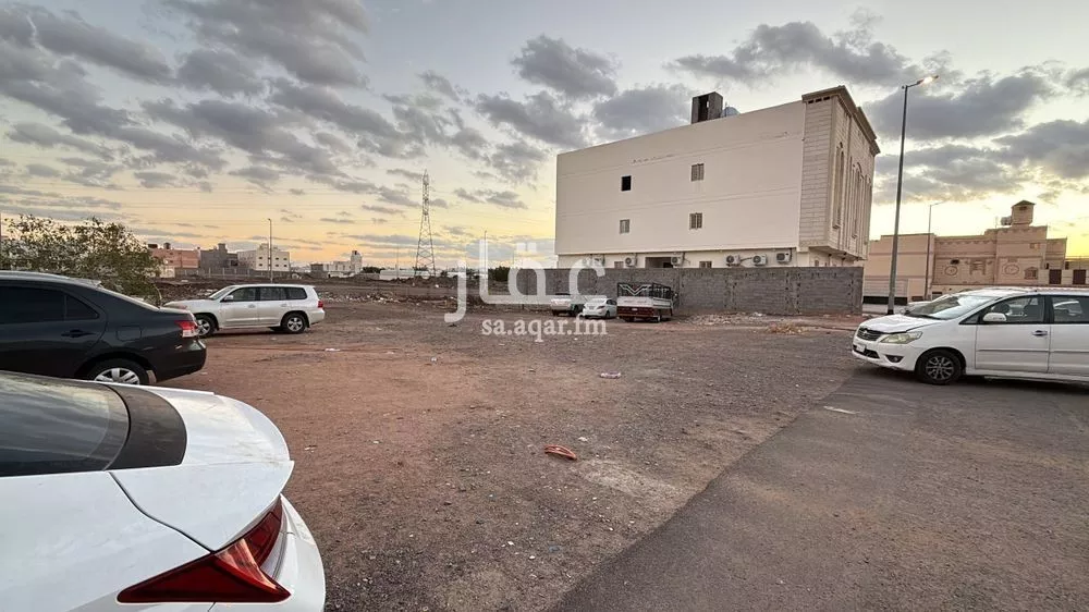400 sqm land in Al Gharra 4