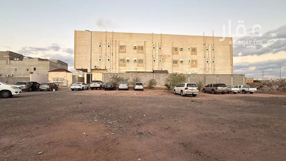 400 sqm land in Al Gharra 5